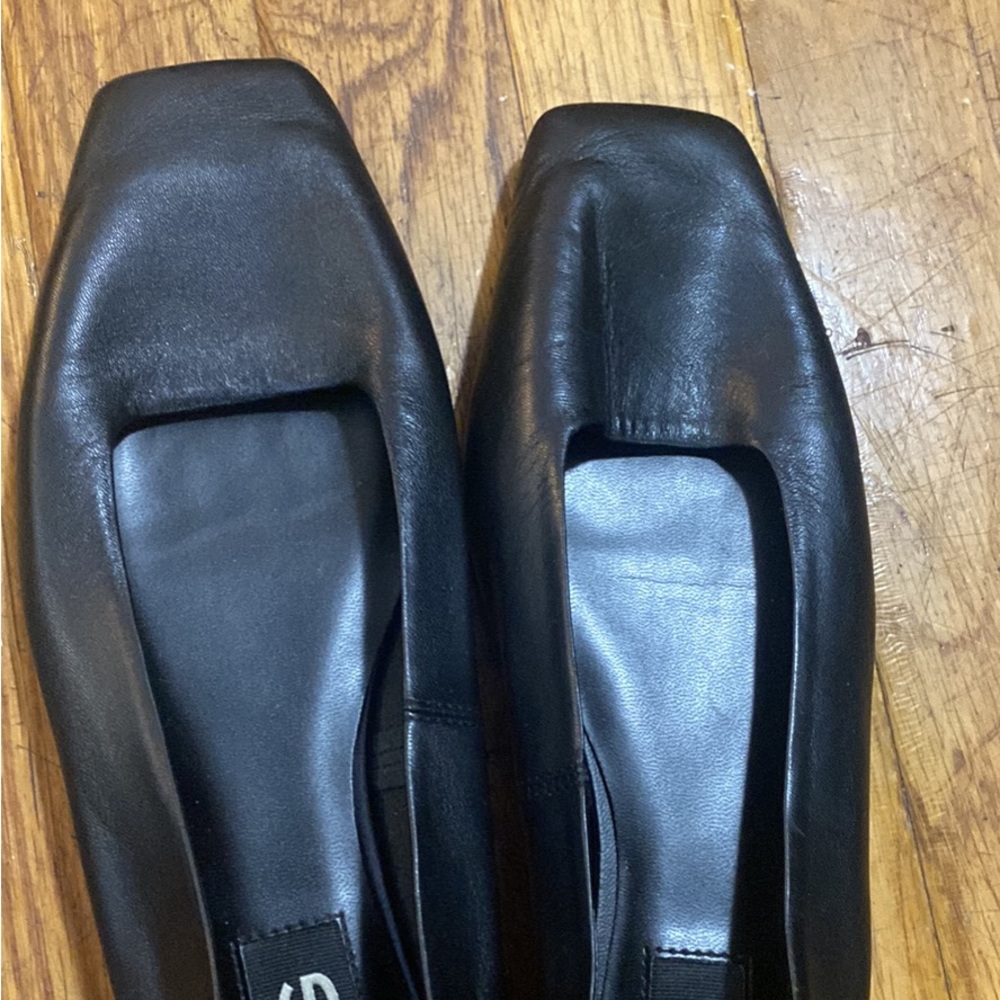Black Ballet flats